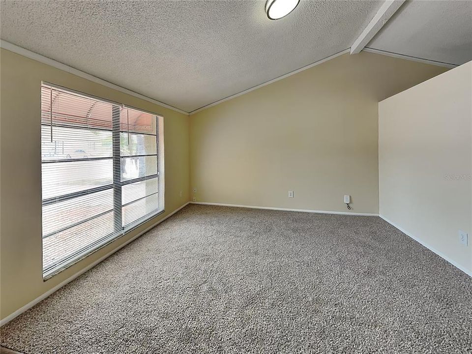 For Rent: $1,925 (3 beds, 2 baths, 1300 Square Feet)