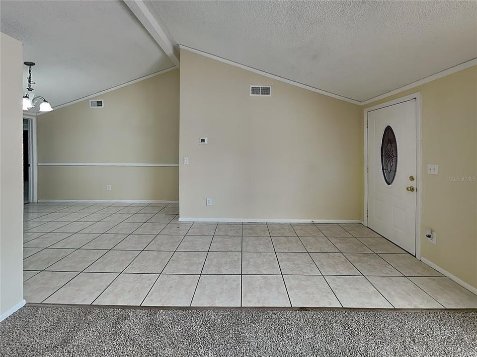 For Rent: $1,925 (3 beds, 2 baths, 1300 Square Feet)
