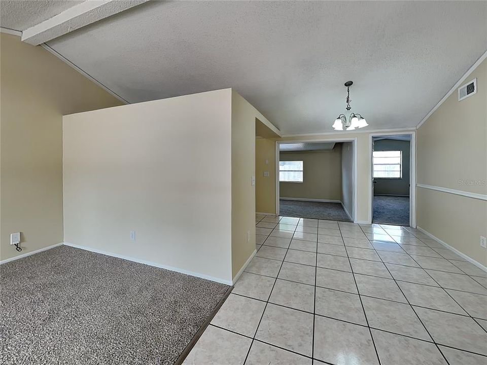 For Rent: $1,925 (3 beds, 2 baths, 1300 Square Feet)