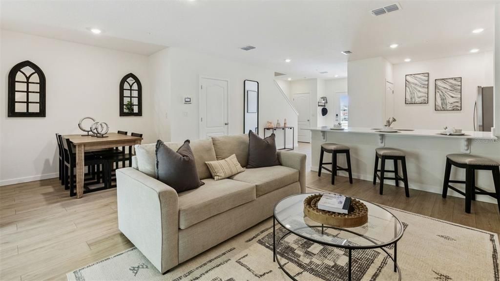 Activo con contrato: $355,990 (3 camas, 2 baños, 1530 Pies cuadrados)