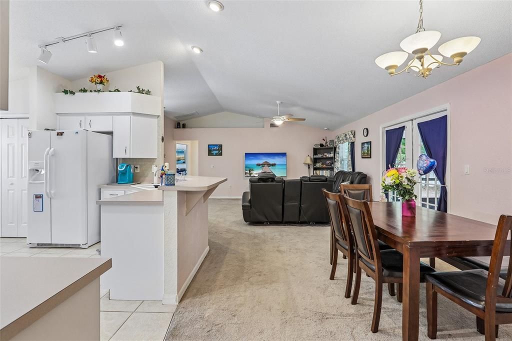 En Venta: $324,900 (3 camas, 2 baños, 1620 Pies cuadrados)