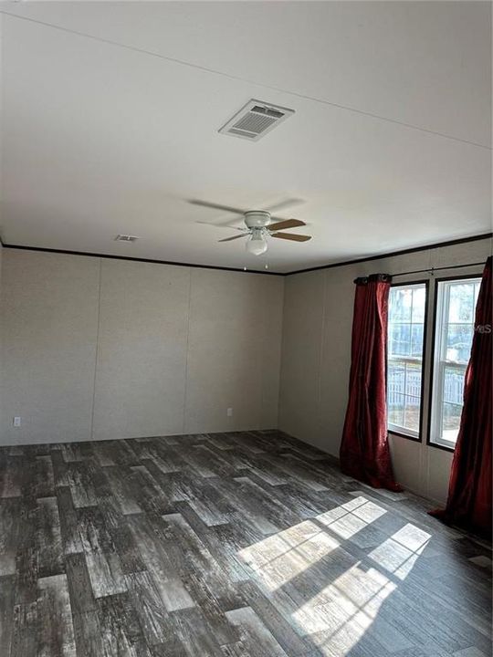 For Rent: $2,600 (5 beds, 3 baths, 2052 Square Feet)
