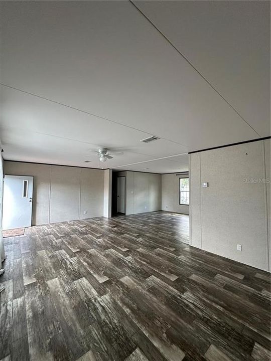 For Rent: $2,600 (5 beds, 3 baths, 2052 Square Feet)