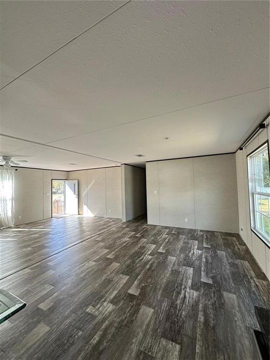 For Rent: $2,600 (5 beds, 3 baths, 2052 Square Feet)