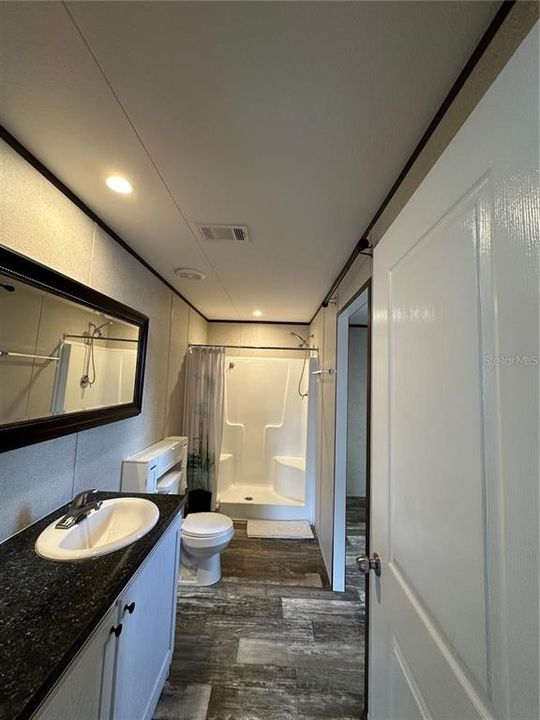 For Rent: $2,600 (5 beds, 3 baths, 2052 Square Feet)