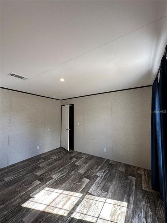 For Rent: $2,600 (5 beds, 3 baths, 2052 Square Feet)