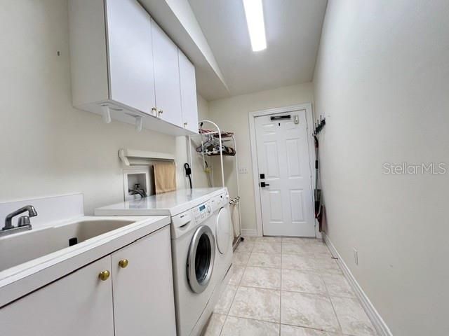 En Venta: $1,699,000 (3 camas, 3 baños, 2215 Pies cuadrados)