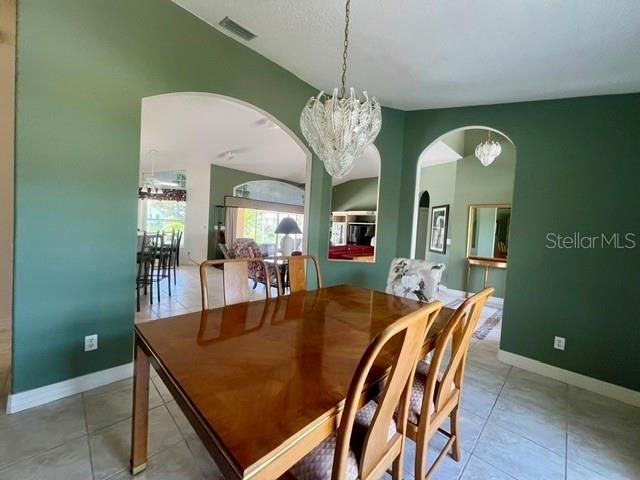 En Venta: $1,699,000 (3 camas, 3 baños, 2215 Pies cuadrados)