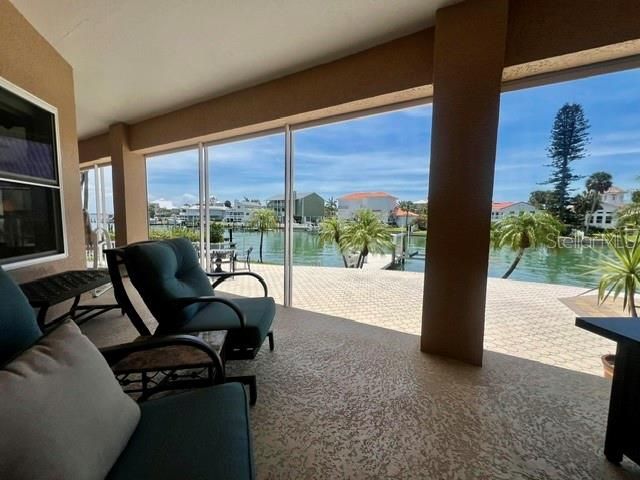 En Venta: $1,699,000 (3 camas, 3 baños, 2215 Pies cuadrados)