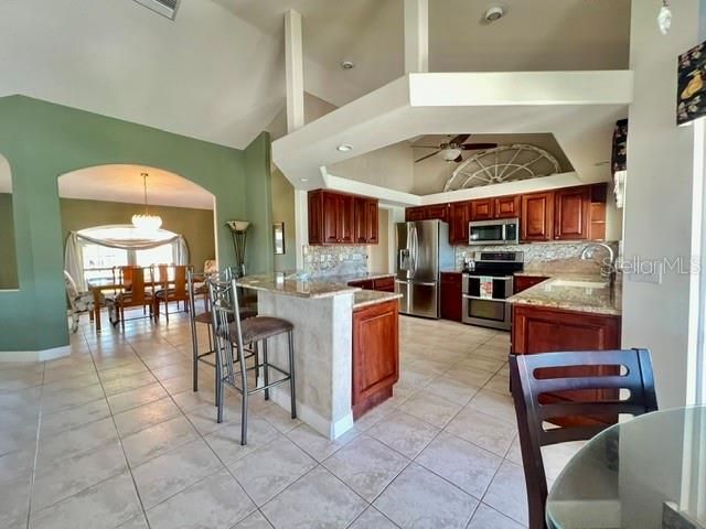 En Venta: $1,699,000 (3 camas, 3 baños, 2215 Pies cuadrados)