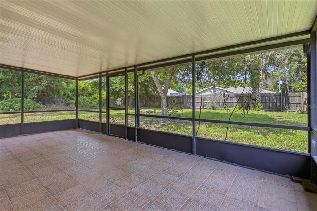En Venta: $249,000 (2 camas, 2 baños, 916 Pies cuadrados)
