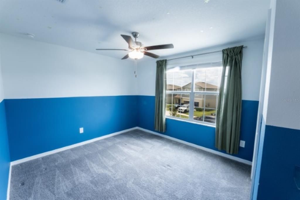 For Rent: $2,675 (5 beds, 2 baths, 2217 Square Feet)