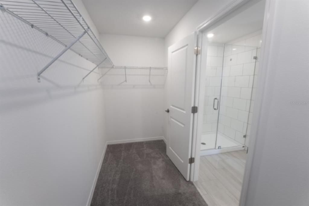 For Rent: $2,675 (5 beds, 2 baths, 2217 Square Feet)