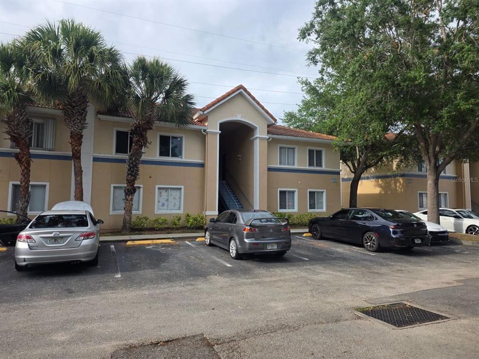 For Rent: $1,800 (3 beds, 2 baths, 1200 Square Feet)