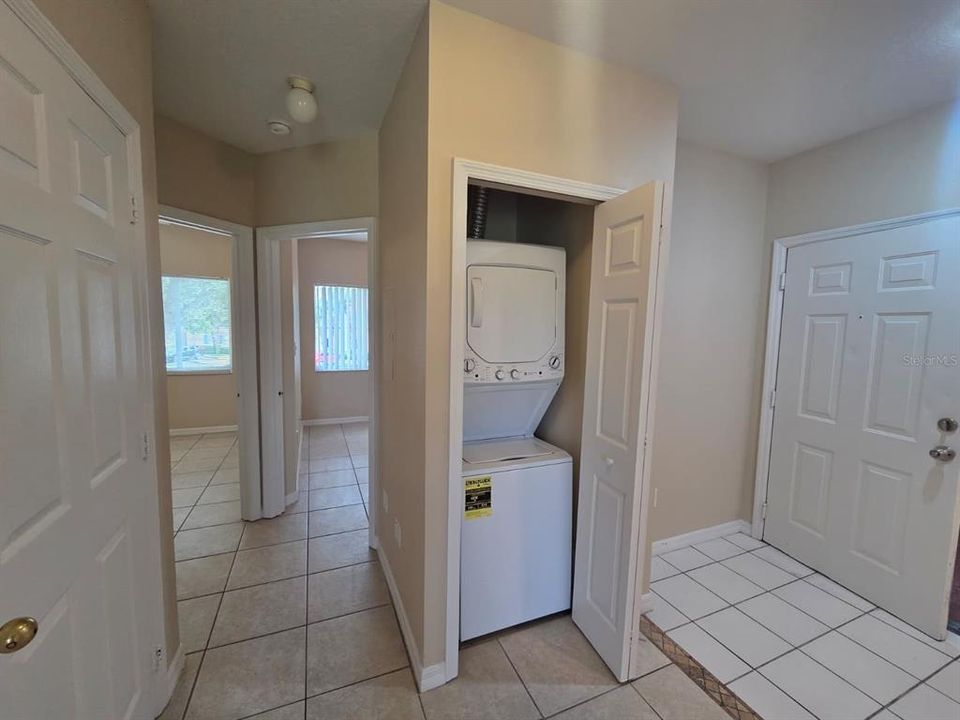 For Rent: $1,800 (3 beds, 2 baths, 1200 Square Feet)