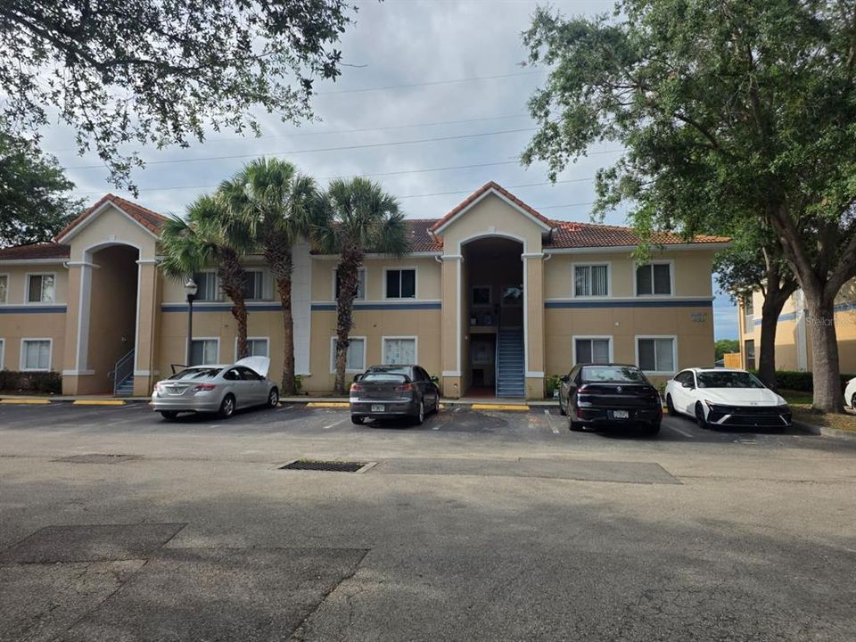 For Rent: $1,800 (3 beds, 2 baths, 1200 Square Feet)