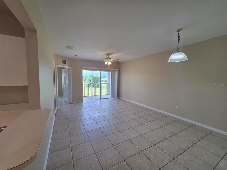 For Rent: $1,800 (3 beds, 2 baths, 1200 Square Feet)