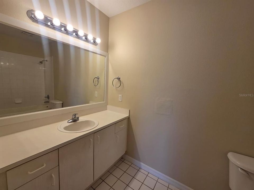 For Rent: $1,800 (3 beds, 2 baths, 1200 Square Feet)