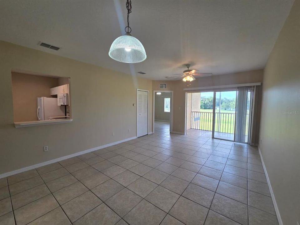 For Rent: $1,800 (3 beds, 2 baths, 1200 Square Feet)