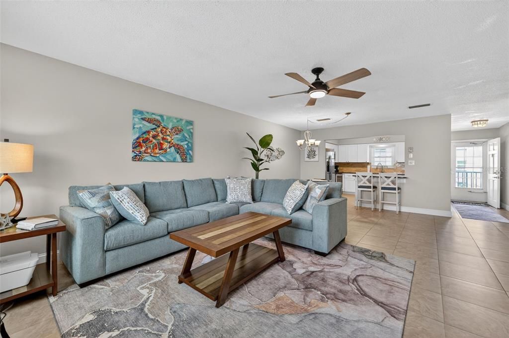 For Sale: $229,000 (2 beds, 2 baths, 1200 Square Feet)