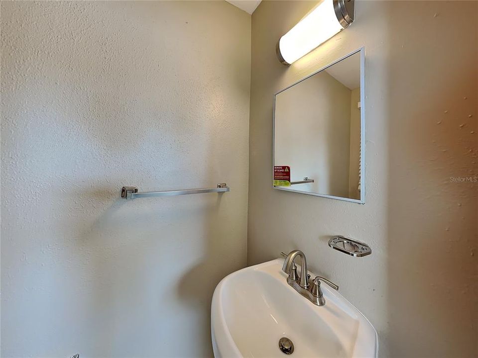 В аренду: $1,795 (3 спален, 1 ванн, 1096 Квадратных фут)