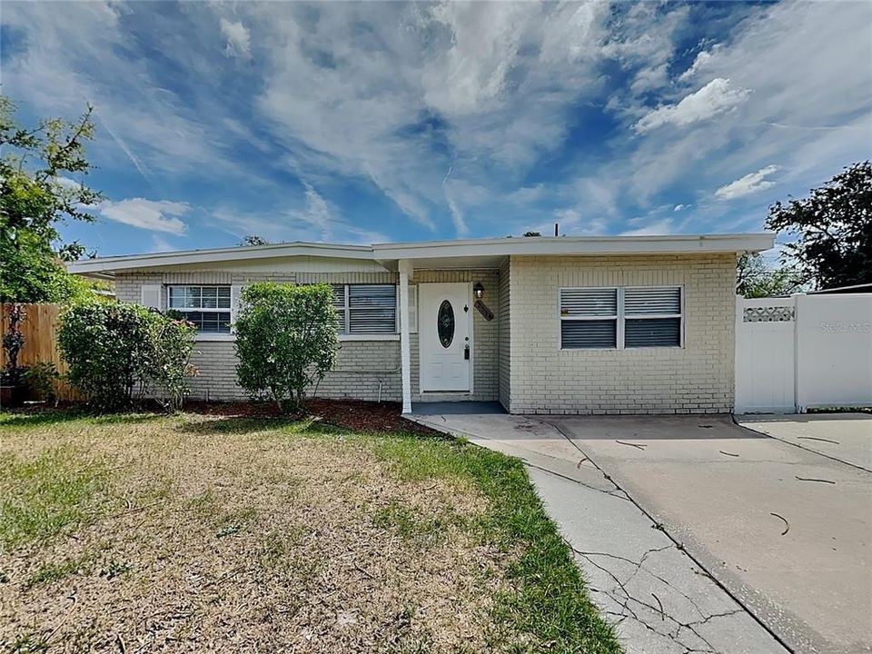 В аренду: $1,795 (3 спален, 1 ванн, 1096 Квадратных фут)
