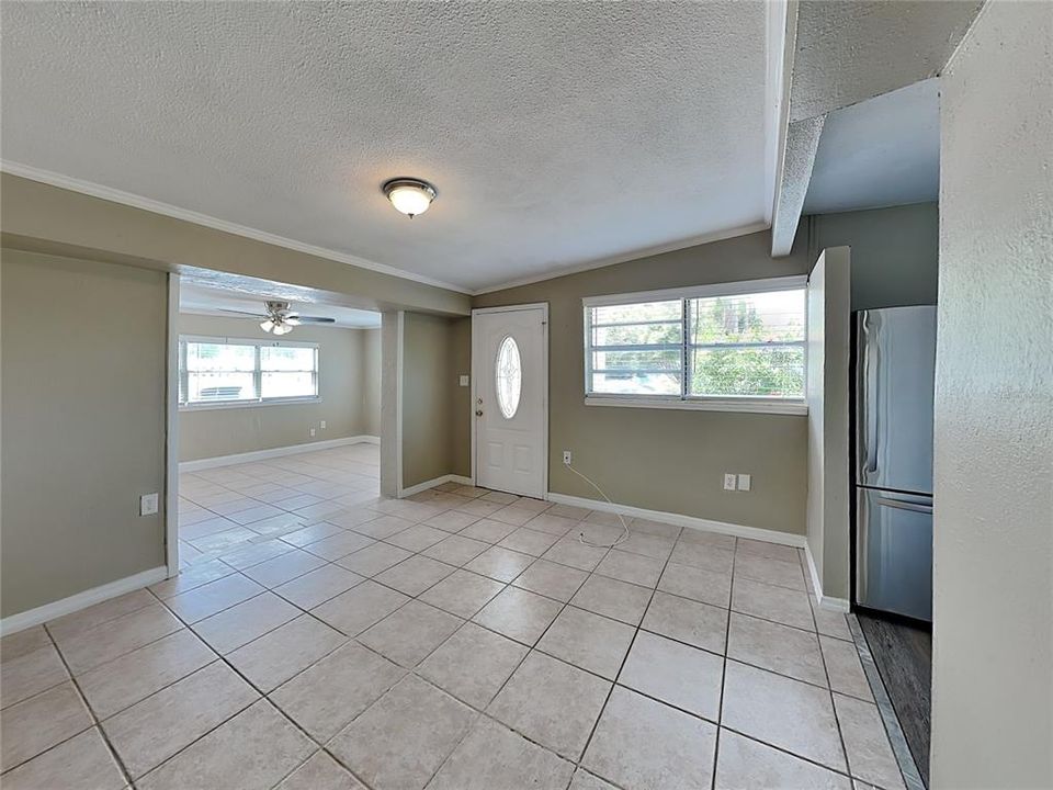 В аренду: $1,795 (3 спален, 1 ванн, 1096 Квадратных фут)