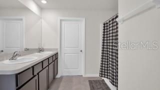 For Rent: $3,400 (5 beds, 3 baths, 2674 Square Feet)