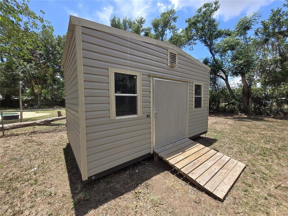 На продажу: $359,900 (3 спален, 2 ванн, 1466 Квадратных фут)