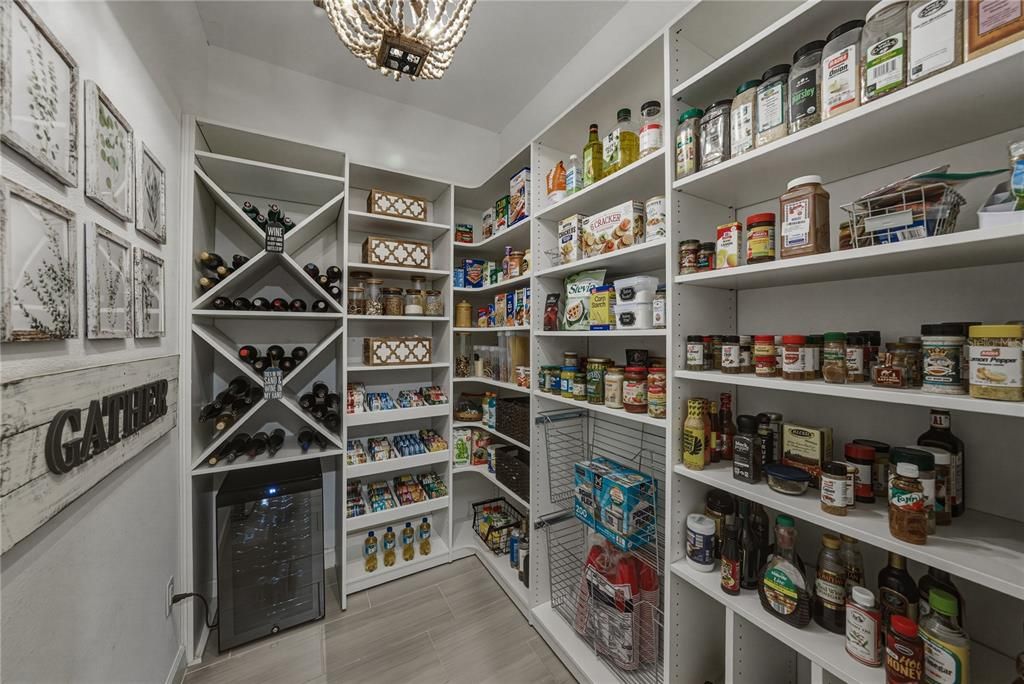 En Venta: $636,000 (4 camas, 3 baños, 2856 Pies cuadrados)