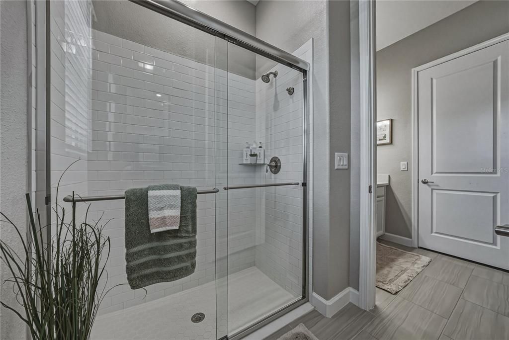 En Venta: $636,000 (4 camas, 3 baños, 2856 Pies cuadrados)