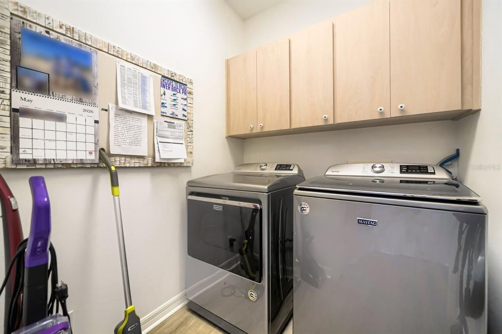 Activo con contrato: $294,995 (3 camas, 2 baños, 1927 Pies cuadrados)