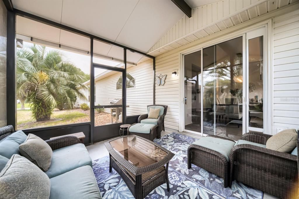 Activo con contrato: $294,995 (3 camas, 2 baños, 1927 Pies cuadrados)