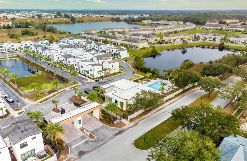 Activo con contrato: $475,000 (5 camas, 4 baños, 2310 Pies cuadrados)