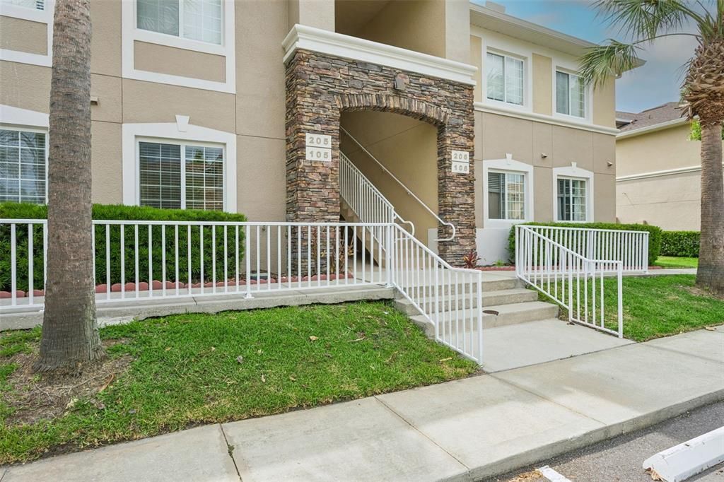 En Venta: $299,900 (3 camas, 2 baños, 1151 Pies cuadrados)