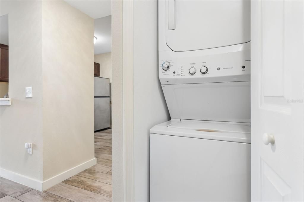 En Venta: $299,900 (3 camas, 2 baños, 1151 Pies cuadrados)
