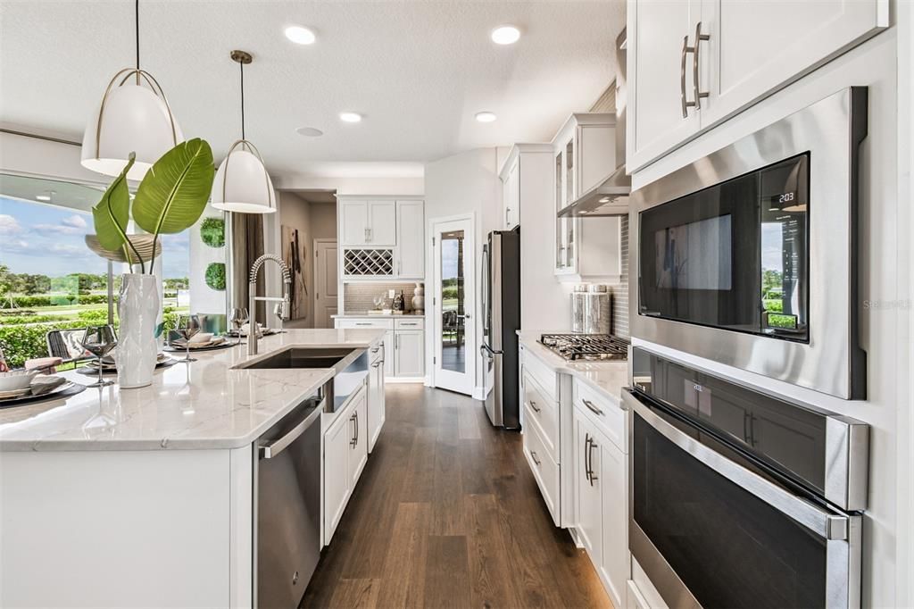 For Sale: $834,990 (4 beds, 3 baths, 2781 Square Feet)