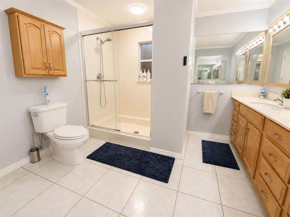 For Sale: $374,900 (2 beds, 2 baths, 1260 Square Feet)