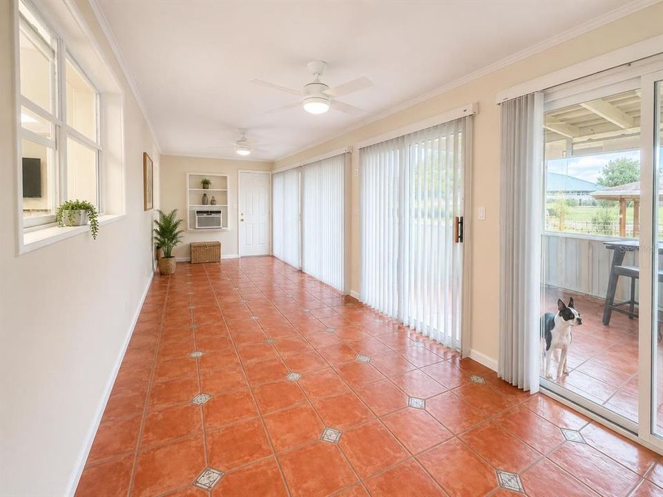 For Sale: $374,900 (2 beds, 2 baths, 1260 Square Feet)