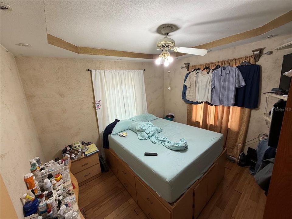 For Sale: $421,999 (4 beds, 3 baths, 720 Square Feet)