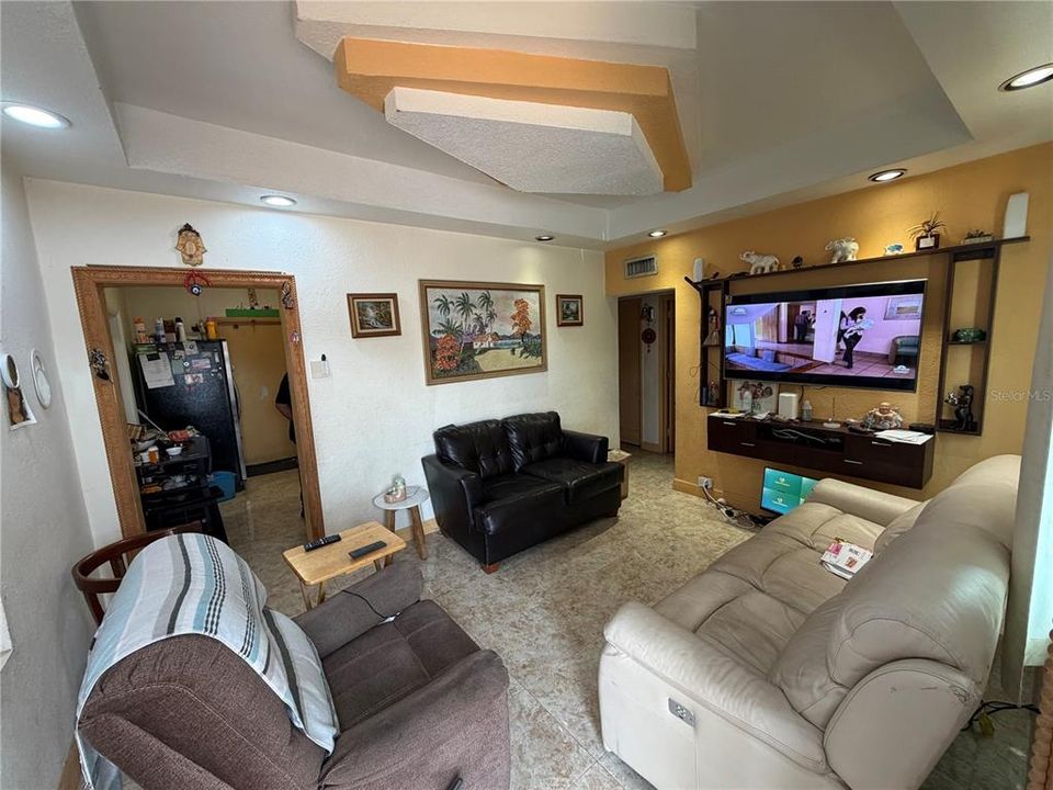 For Sale: $421,999 (4 beds, 3 baths, 720 Square Feet)