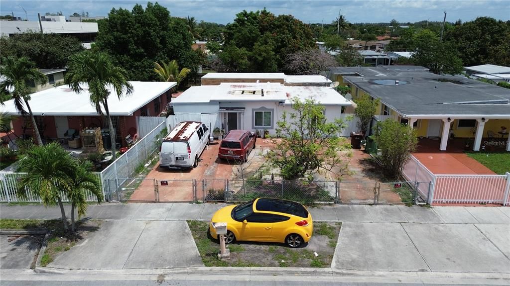 For Sale: $421,999 (4 beds, 3 baths, 720 Square Feet)