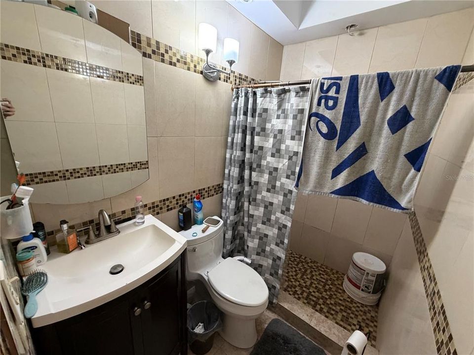 For Sale: $421,999 (4 beds, 3 baths, 720 Square Feet)