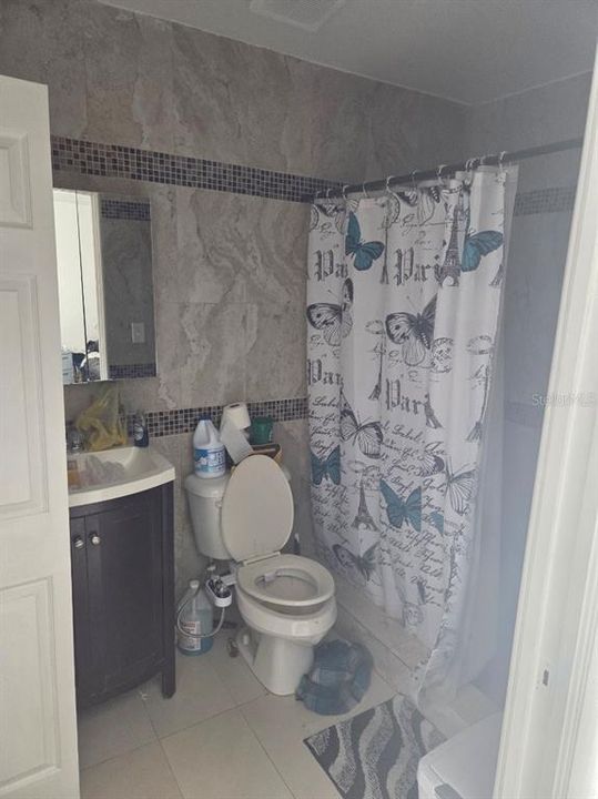 For Sale: $421,999 (4 beds, 3 baths, 720 Square Feet)