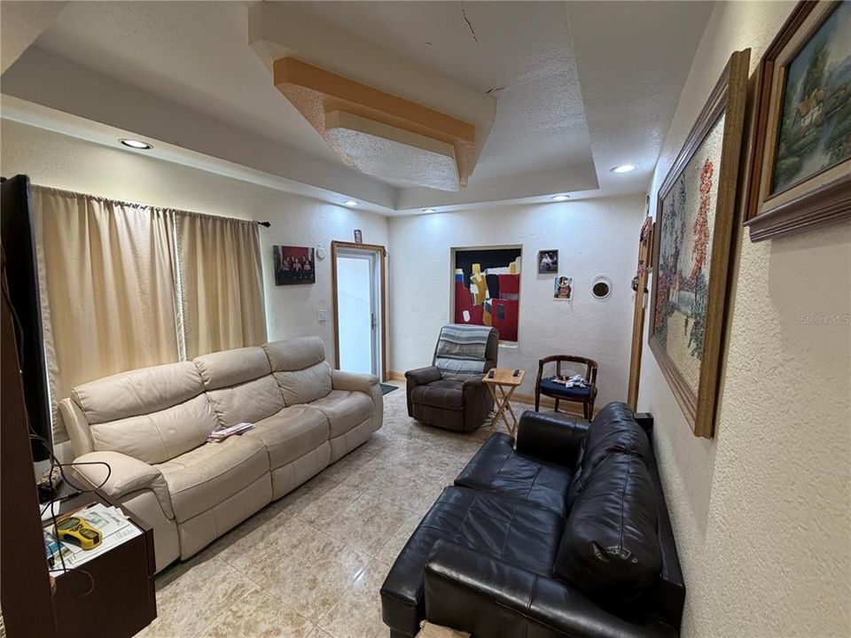 For Sale: $421,999 (4 beds, 3 baths, 720 Square Feet)