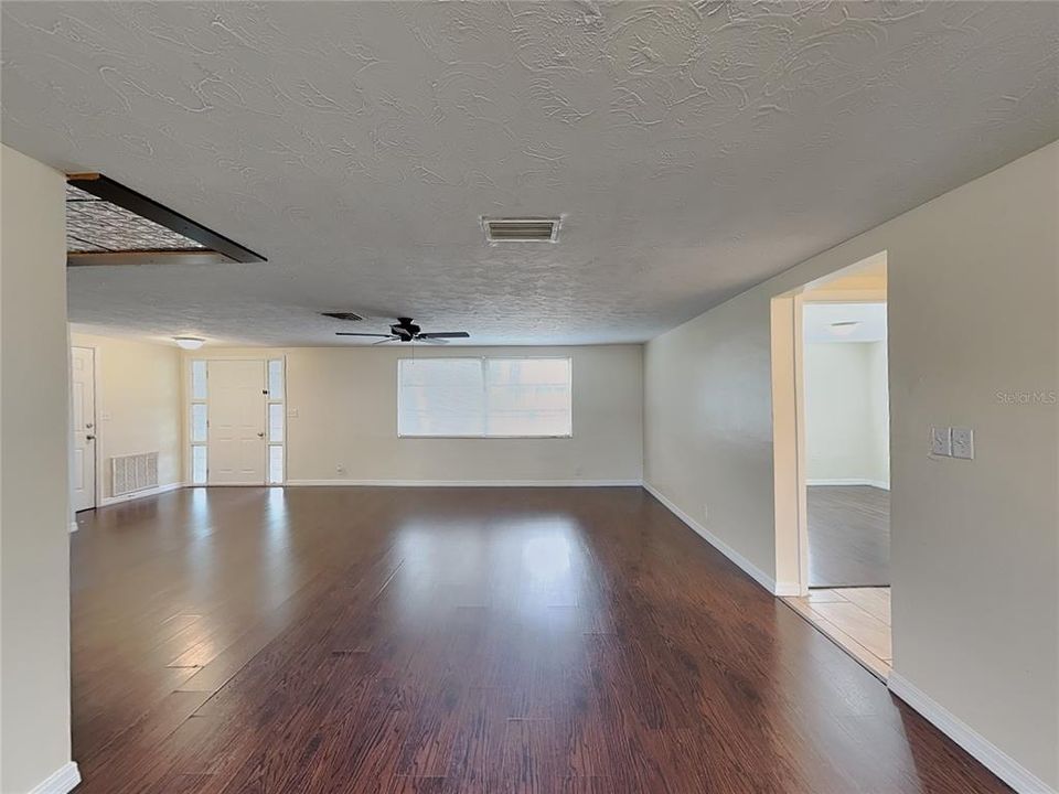 En Renta: $1,775 (3 camas, 2 baños, 1525 Pies cuadrados)