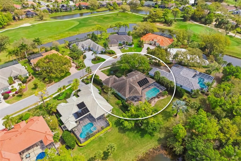 Activo con contrato: $885,000 (3 camas, 3 baños, 3025 Pies cuadrados)