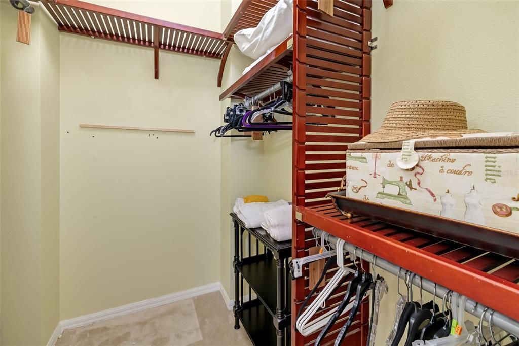 Activo con contrato: $885,000 (3 camas, 3 baños, 3025 Pies cuadrados)