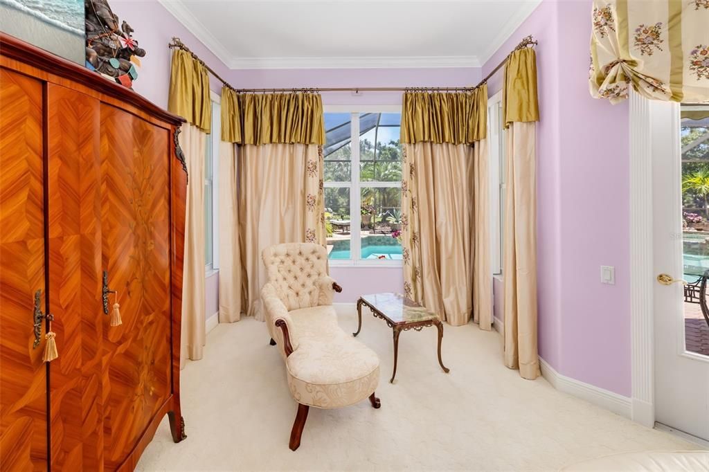 Activo con contrato: $885,000 (3 camas, 3 baños, 3025 Pies cuadrados)