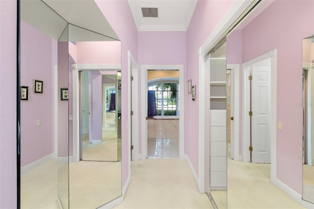Activo con contrato: $885,000 (3 camas, 3 baños, 3025 Pies cuadrados)